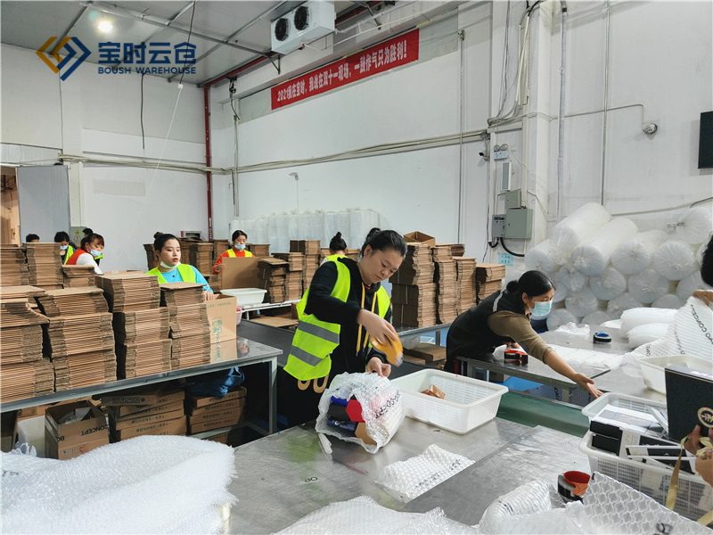 寶時云倉恒溫倉-巧克力打包發貨現場